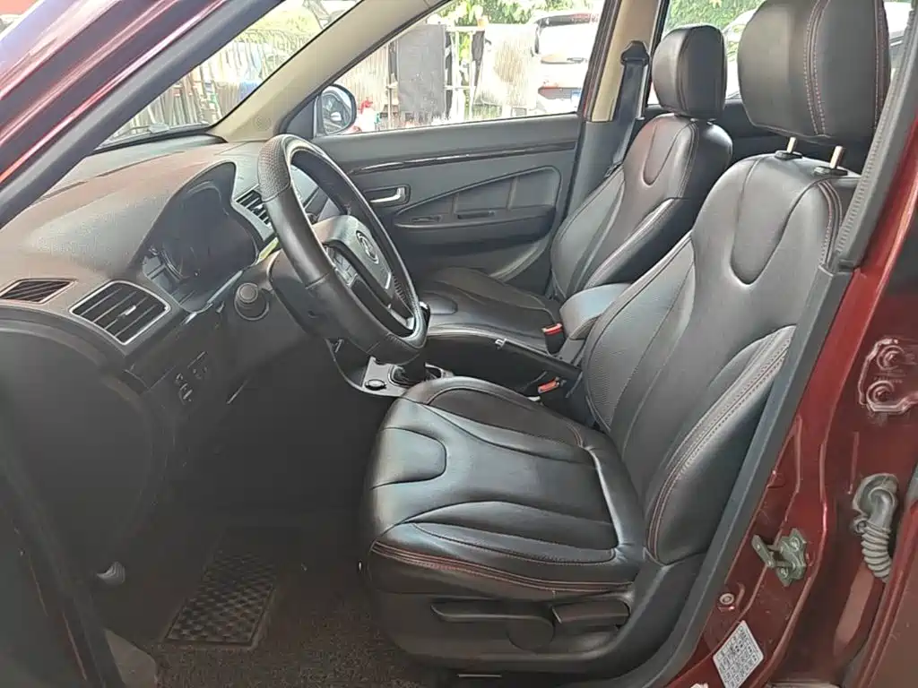 Dongfeng Fengguang Fengguang 370 2016 2016 1.5L Manual Luxury SFG15-02 5-seater