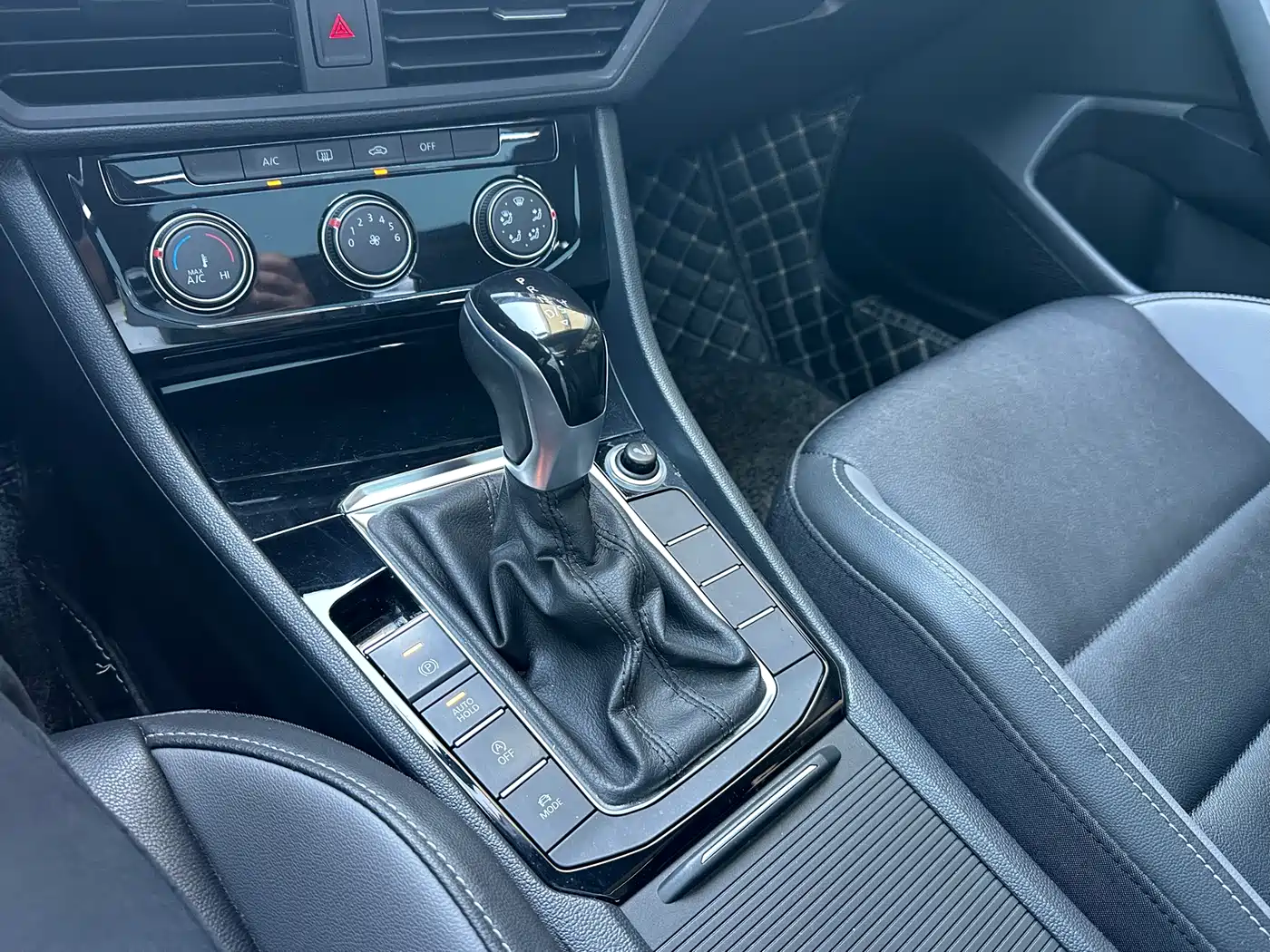 Volkswagen Sagitar 2019 200TSI DSG Comfort Edition China VI фото 18