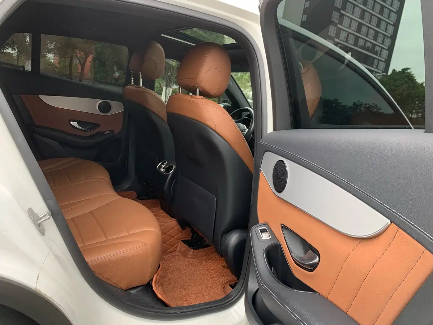 Mercedes-Benz GLC Coupe 2020 GLC 260 4MATIC Coupe SUV фото 17