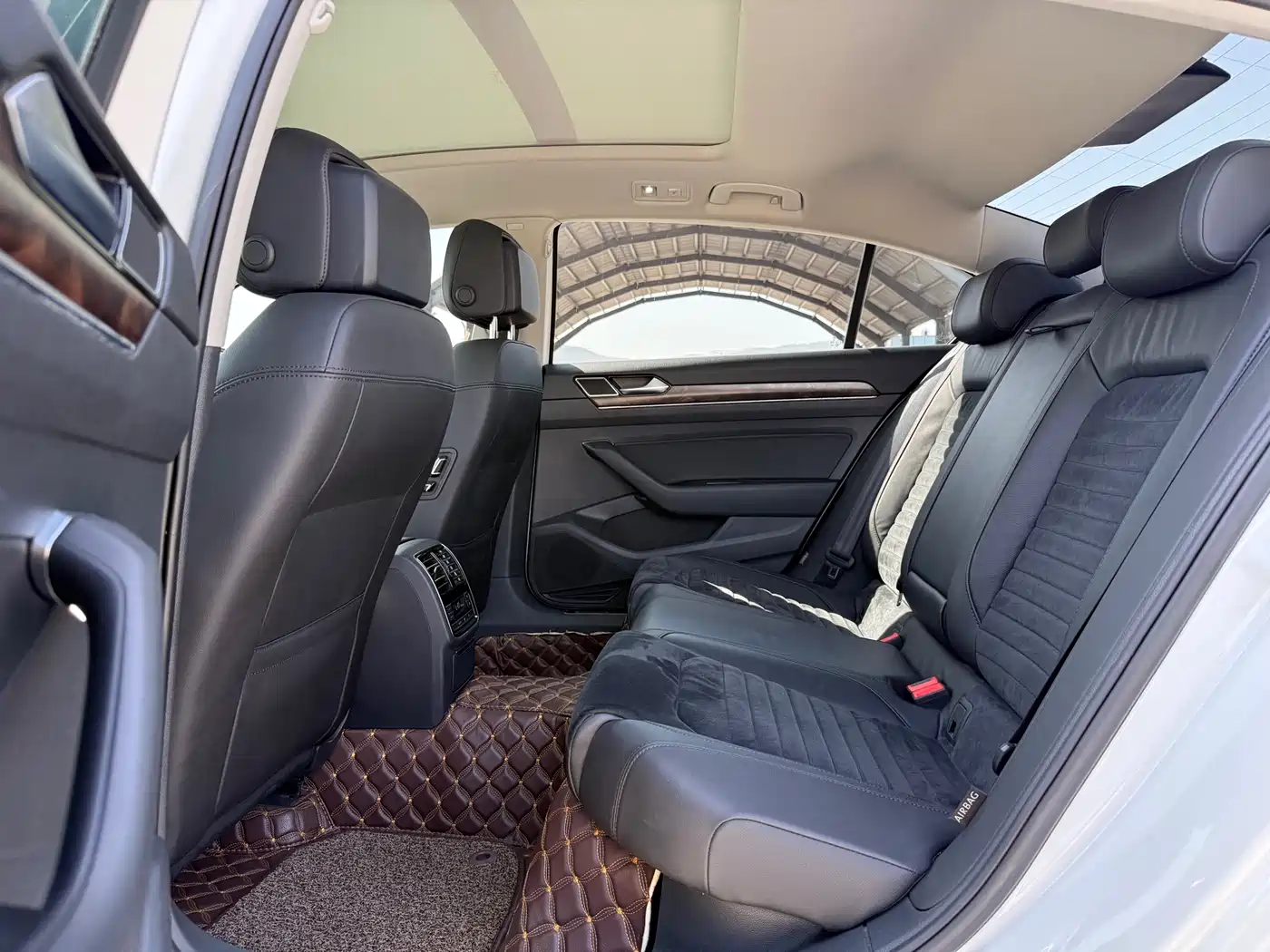 Volkswagen Magotan 2018 330TSI DSG Luxury фото 25