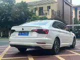 Фото 8 - Volkswagen Sagitar