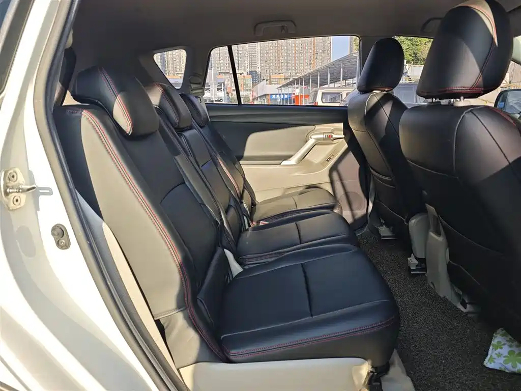Toyota E'Z 2015 180E CVT Crossover Edition фото 16