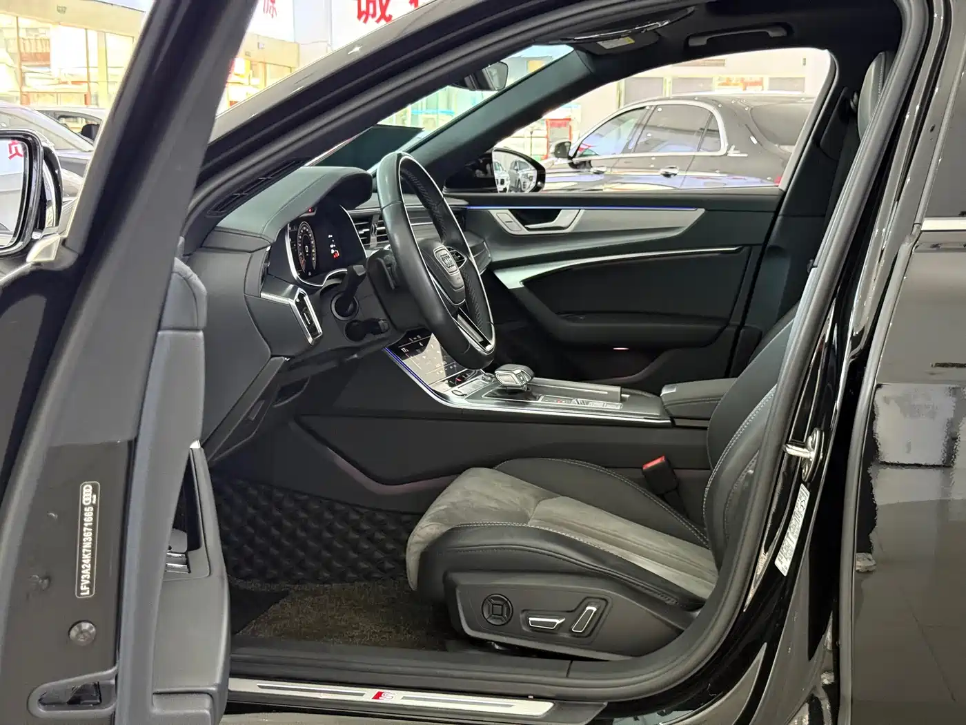 Audi A6L 2023 40 TFSI Luxury Dynamic фото 4