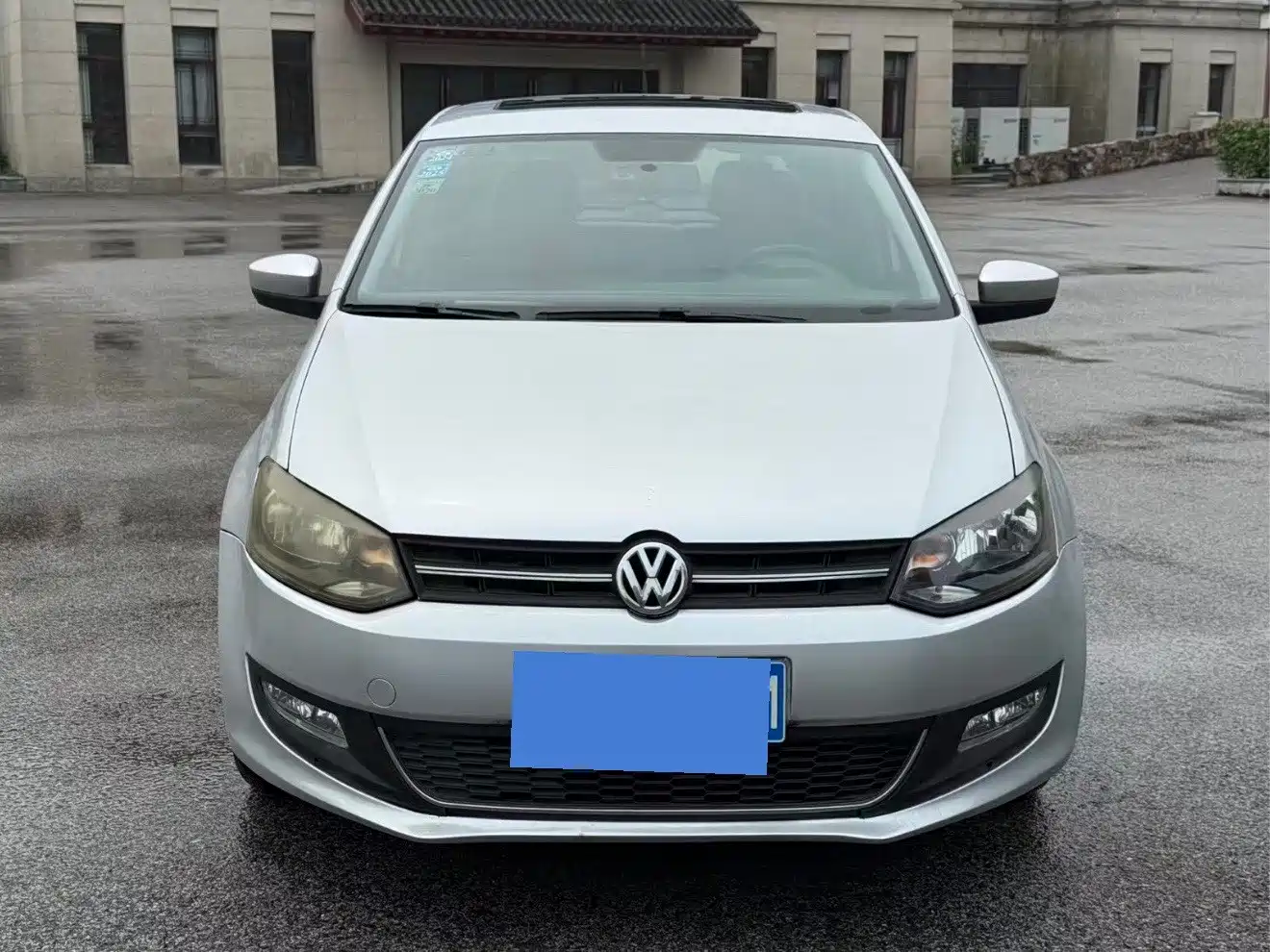 Photo 2 - Volkswagen Polo