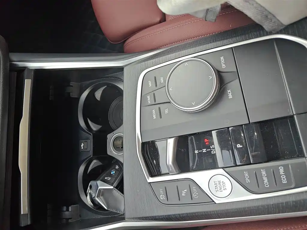 BMW 3 Series 2025 325Li M Sport Package фото 10