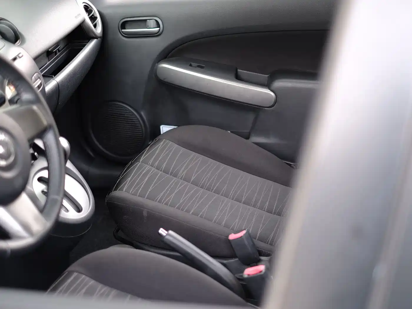 Mazda 2 2011 2011 Xuan Dong 1.5L Auto Luxury Edition