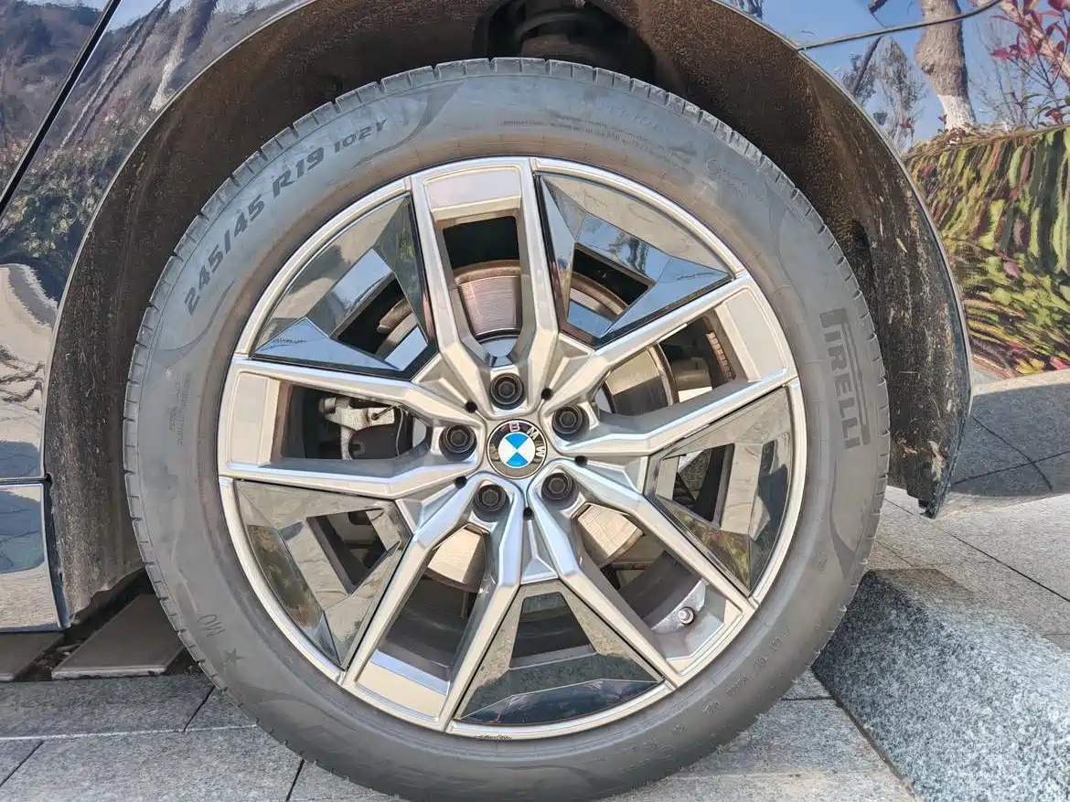 BMW 5 Series 2024 530Li Leading Model Luxury Package фото 18
