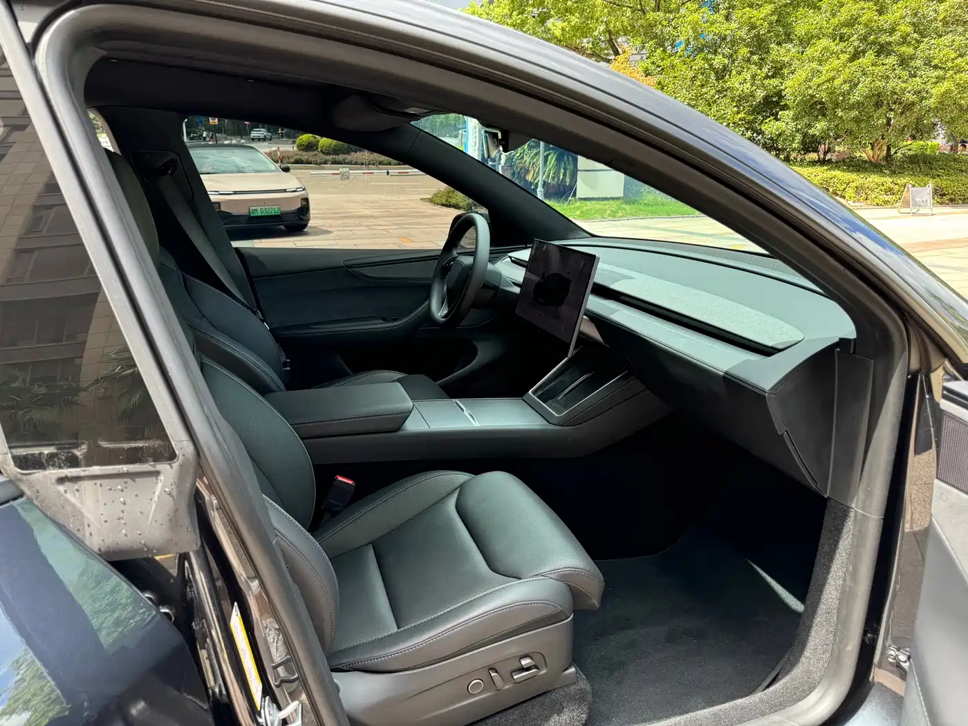 Tesla Model Y L 2025 2025 Facelift Long Range AWD