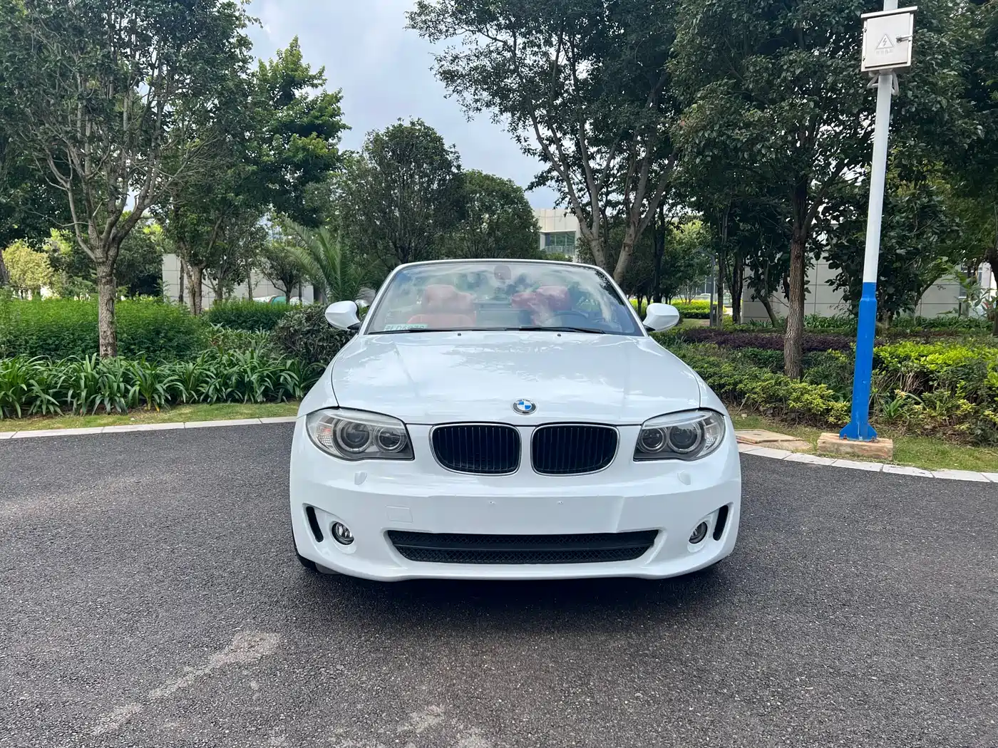 BMW 1 Series (Import) 2011 120i Convertible фото 2