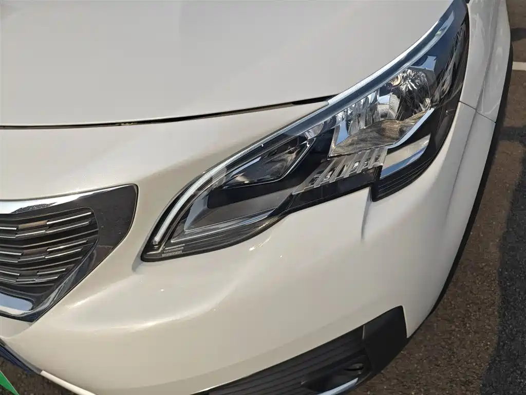 Peugeot 5008 2017 350THP 7-seat Elite Edition фото 24
