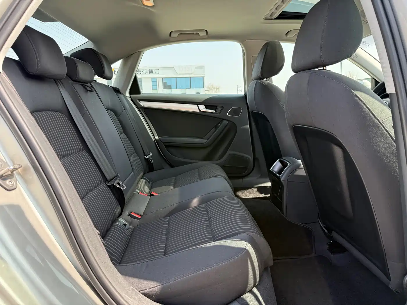 Audi A4L 2016 30 TFSI Collector's Edition Automatic Comfort фото 28