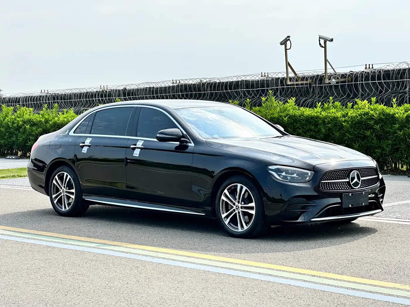 Mercedes-Benz E-Class 2022 E 260 L фото 3