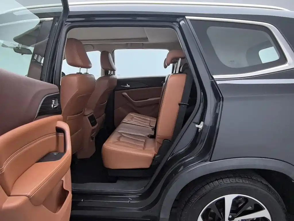 BAIC Huansu S7 2018 2018 1.5T Auto Premium Model