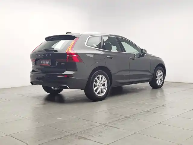 Volvo XC60 2019 T5 4WD Intelligent Ease China VI — фото 2