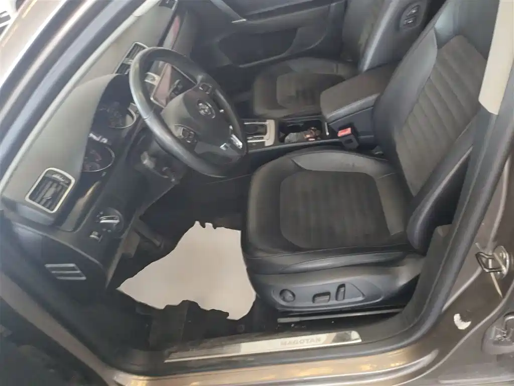 Volkswagen Magotan 2015 1.8TSI Luxury фото 15