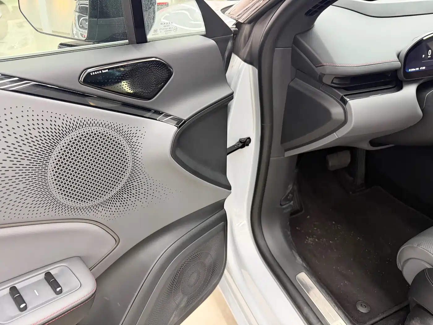 ZEEKR 007 2025 2025 AWD Smart Driving 75kWh