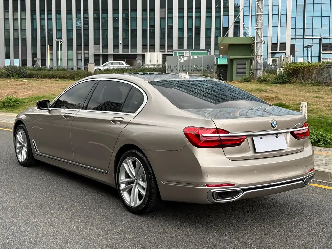 BMW 7 Series 2018 730Li Premium Type Excellence Package фото 6