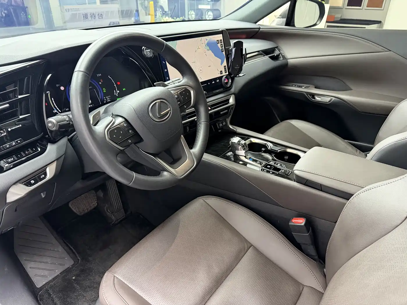 Lexus RX New Energy 2023 450h+ 4WD Enjoyment фото 7