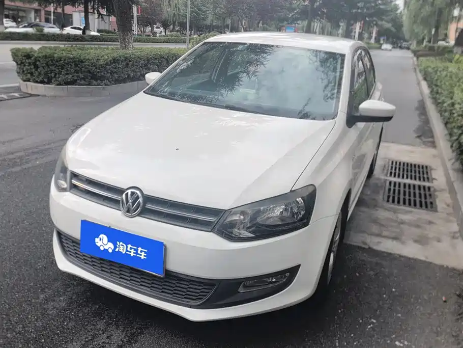 Volkswagen Polo 2012 2011 1.4L Manual Style Edition