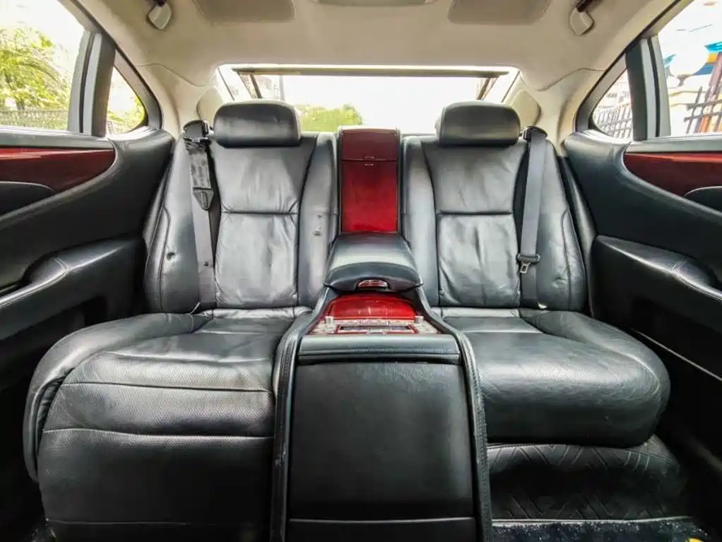 Фото 6 - Lexus LS