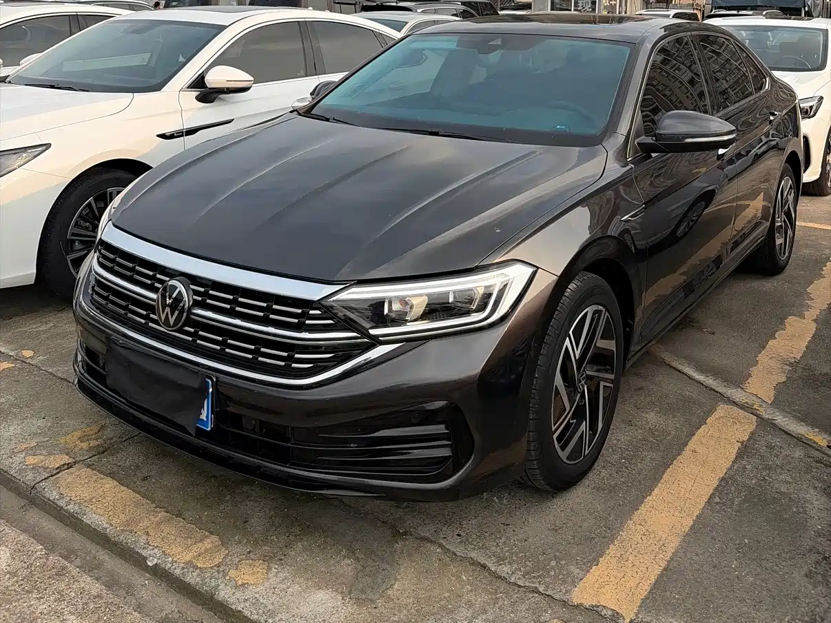 Volkswagen Sagitar