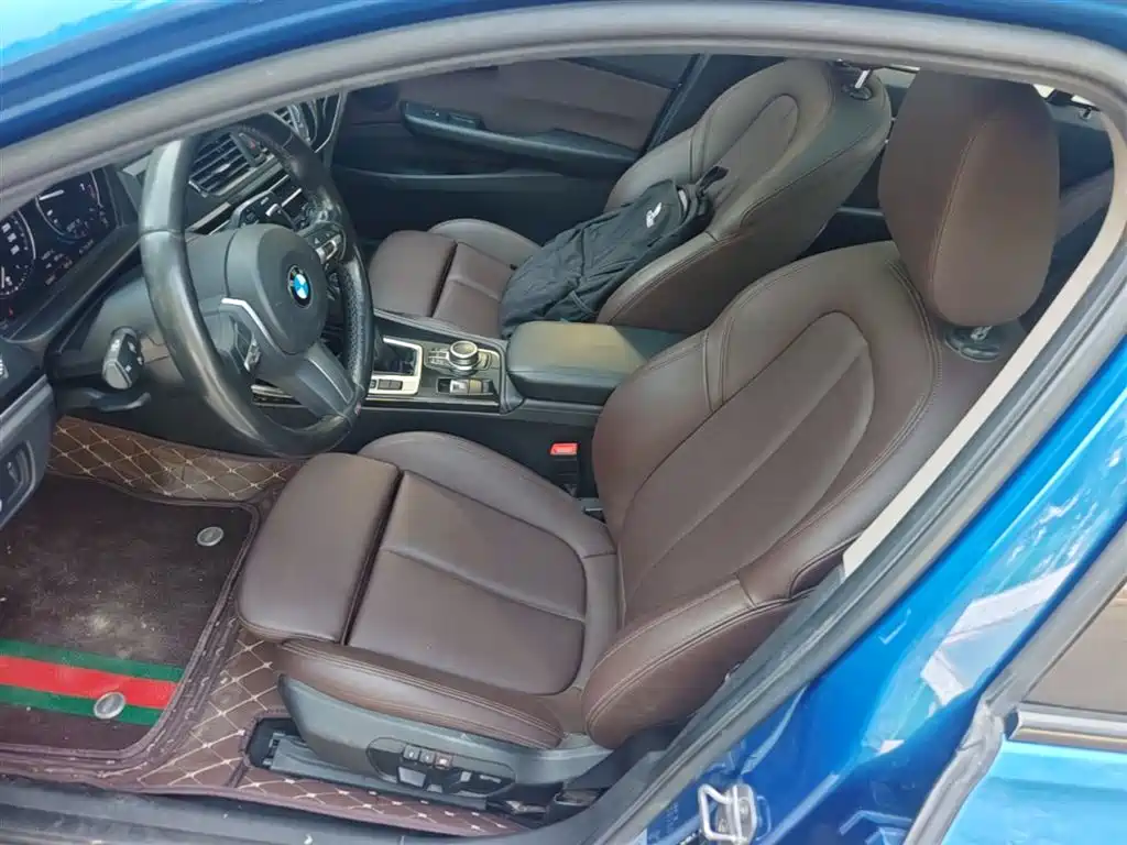 BMW 1 Series 2019 120i Leading M Sport Package фото 15