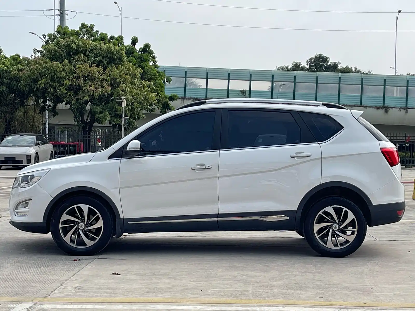 Фото 7 - Baojun 560