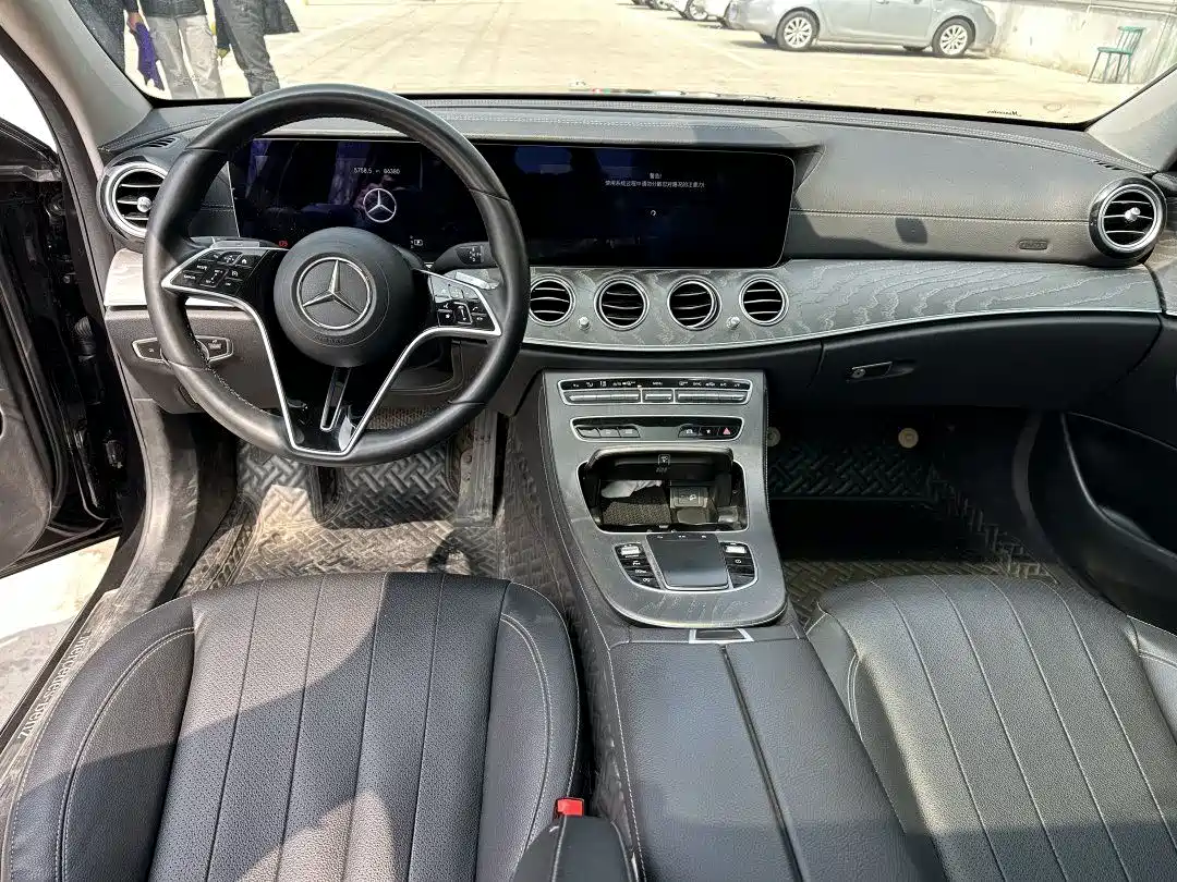 Mercedes-Benz E-Class 2022 E 300 L Fashion фото 6