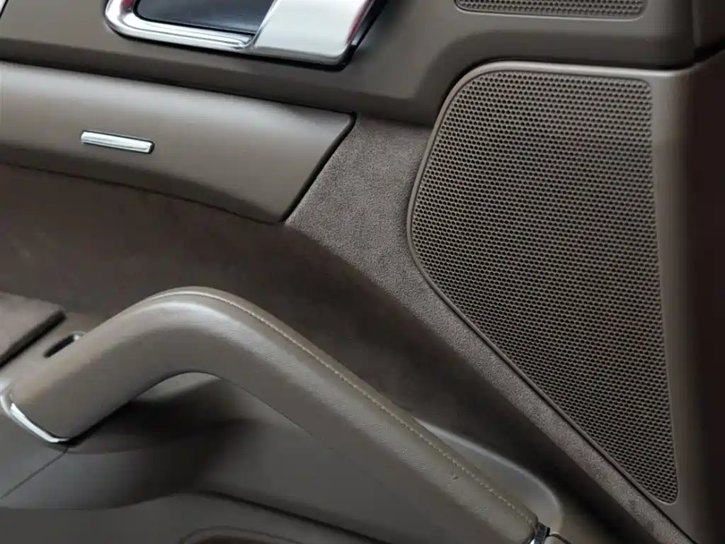 Porsche Cayenne 2012 Cayenne GTS 4.8L фото 16