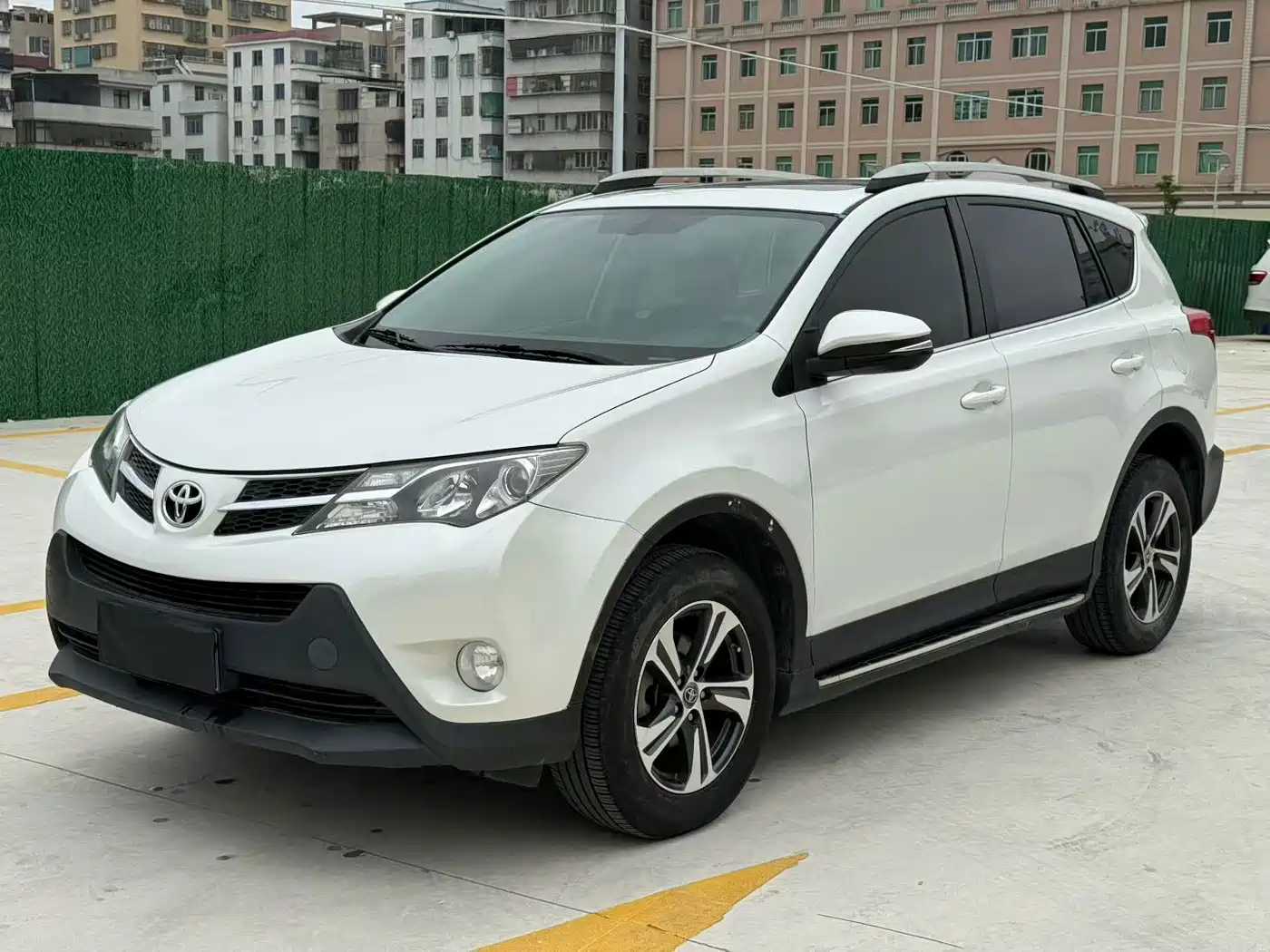 Toyota RAV4 Rongfang 2015 2.0L CVT 2WD Trend Edition