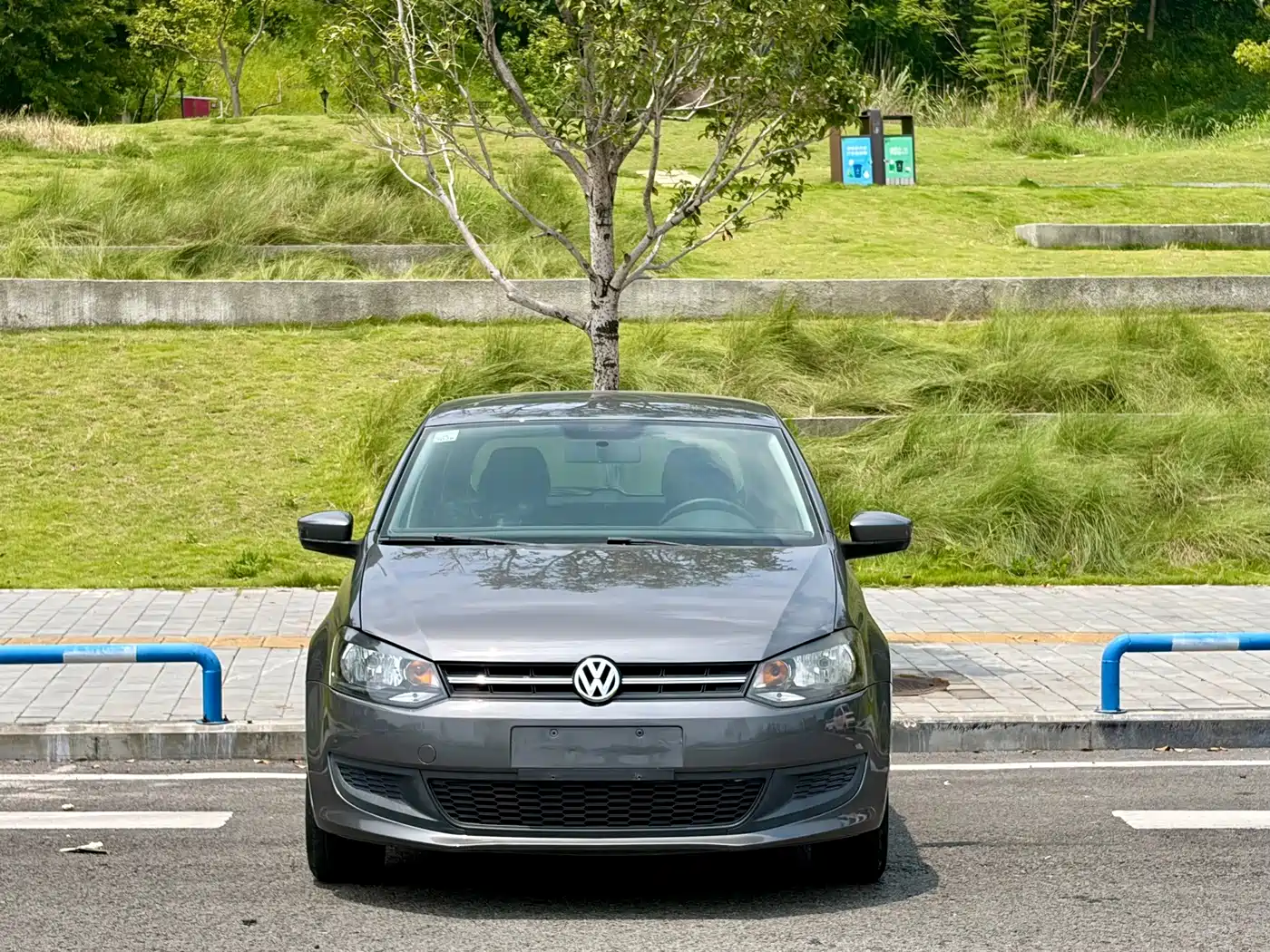 Volkswagen Polo 2014 2013 1.4L Manual Trend Edition