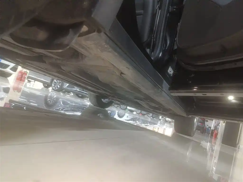 Cadillac XT4 2021 28T FWD Premium Edition фото 5