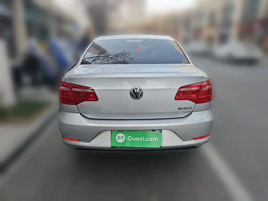 Volkswagen Bora 2014 1.6L Automatic Comfort Edition фото 28