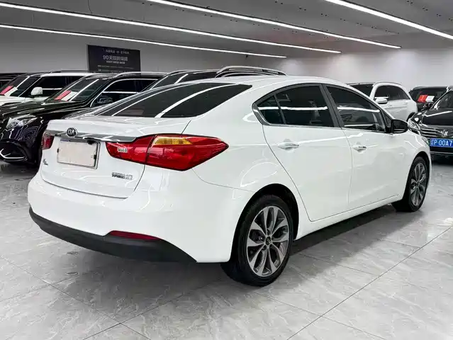 Kia K3 2013 1.6L Automatic GLS — фото 4