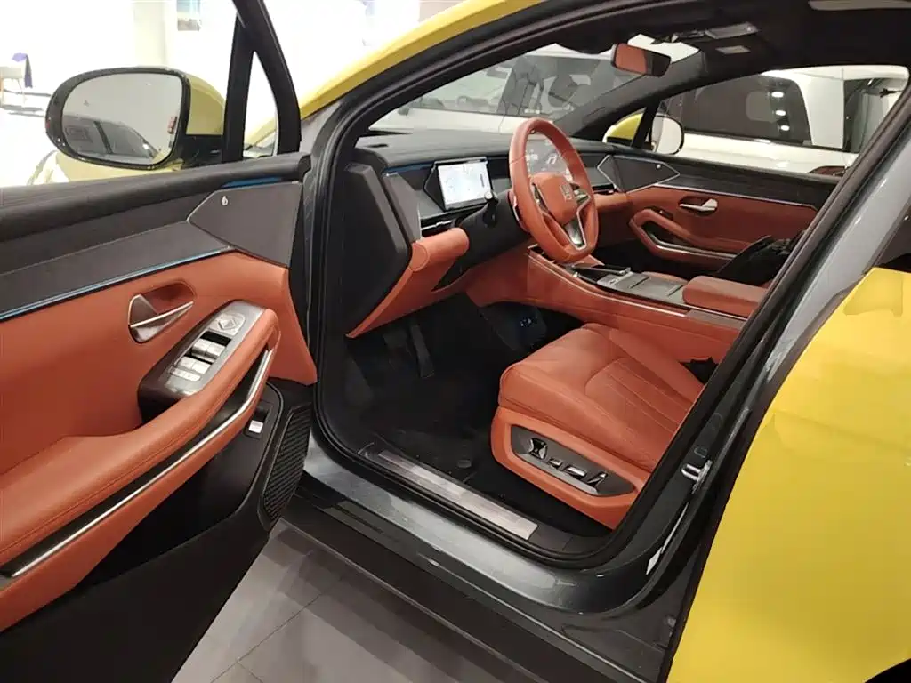 BYD Tang L 2025 DM 175KM Drone Player Edition фото 16