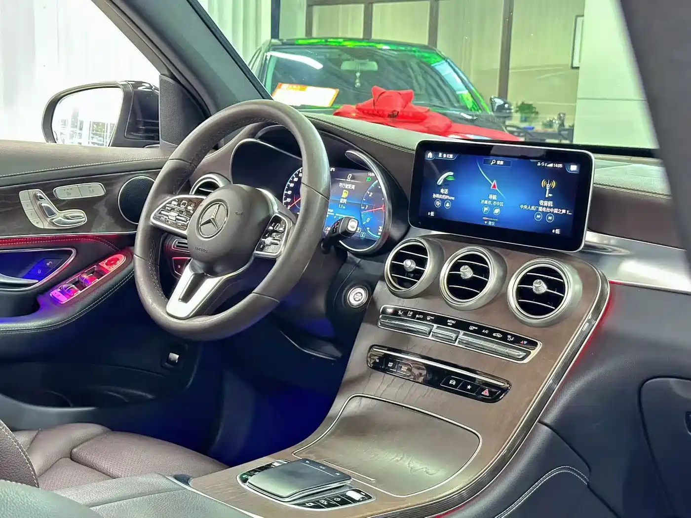 Mercedes-Benz Mercedes-Benz GLC 2020 Facelift GLC 300 L 4MATIC Dynamic 4