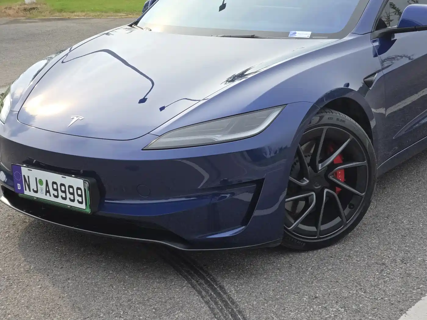 Фото 2 - Tesla Model 3