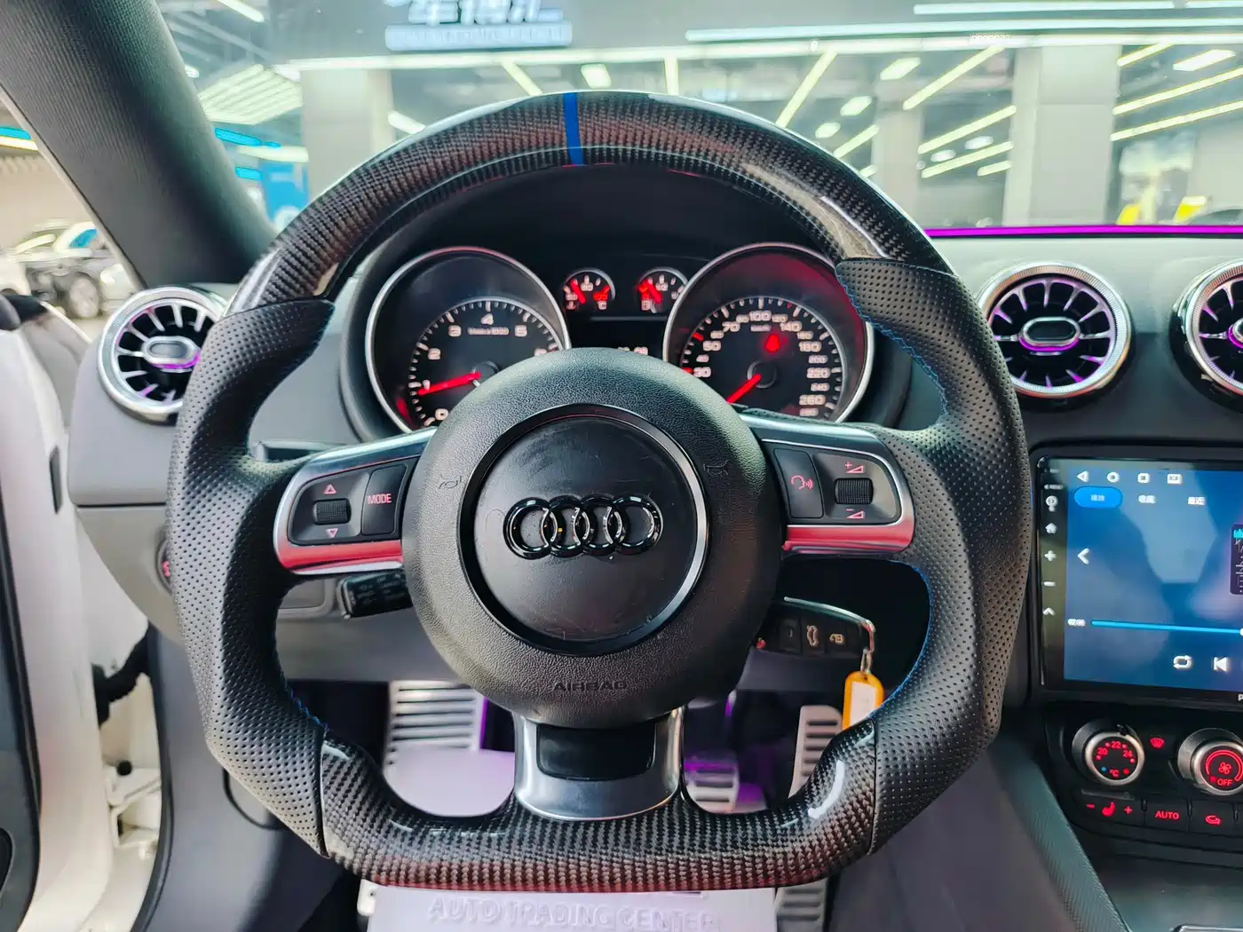 Audi TT 2011 TT Coupe 2.0TFSI фото 12