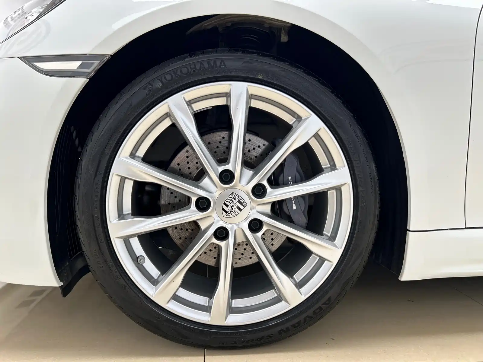 Photo 17 - Porsche 718
