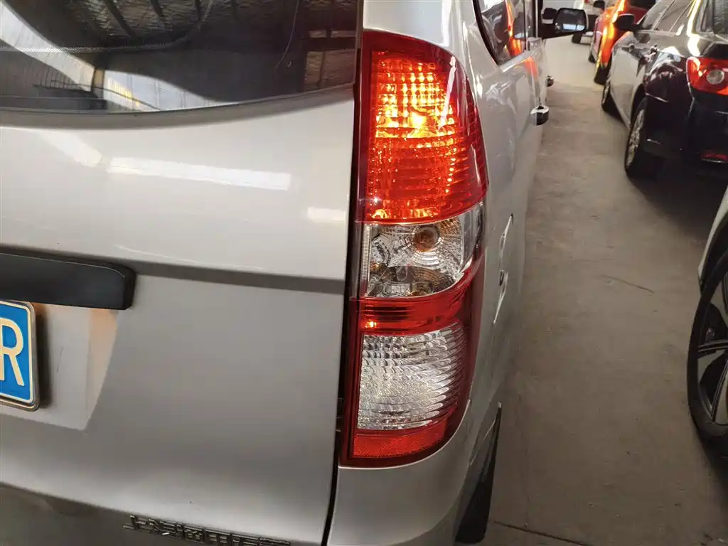 Wuling Motors Wuling Hongguang 2014 2010 1.2L Basic (China IV)