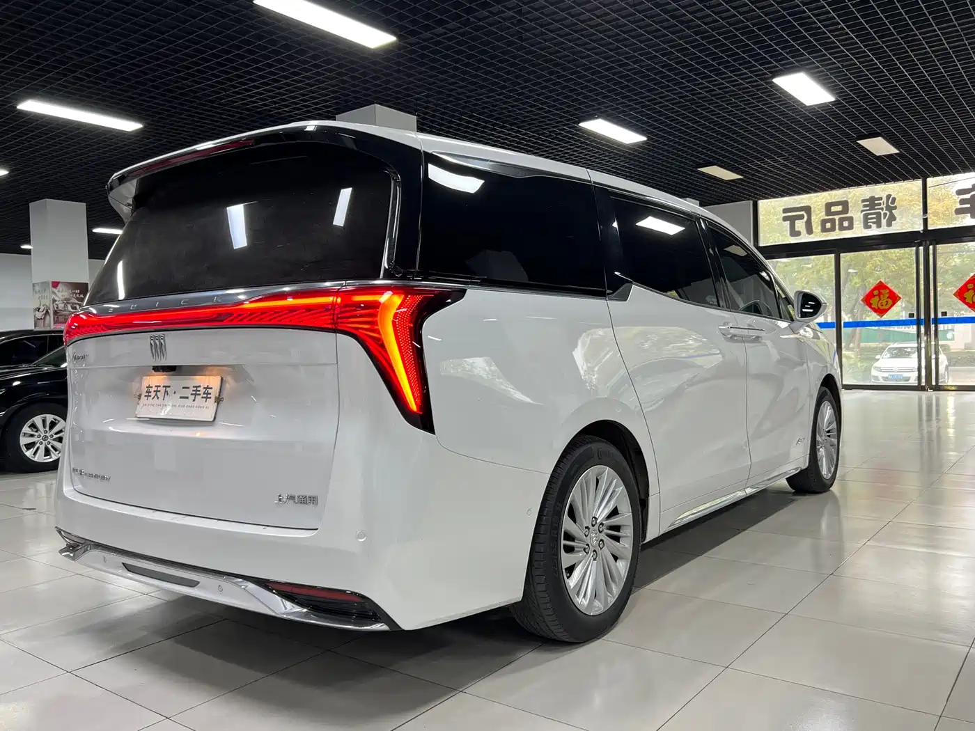 Buick Century 2025 2.0T 6-Seater World Edition фото 6
