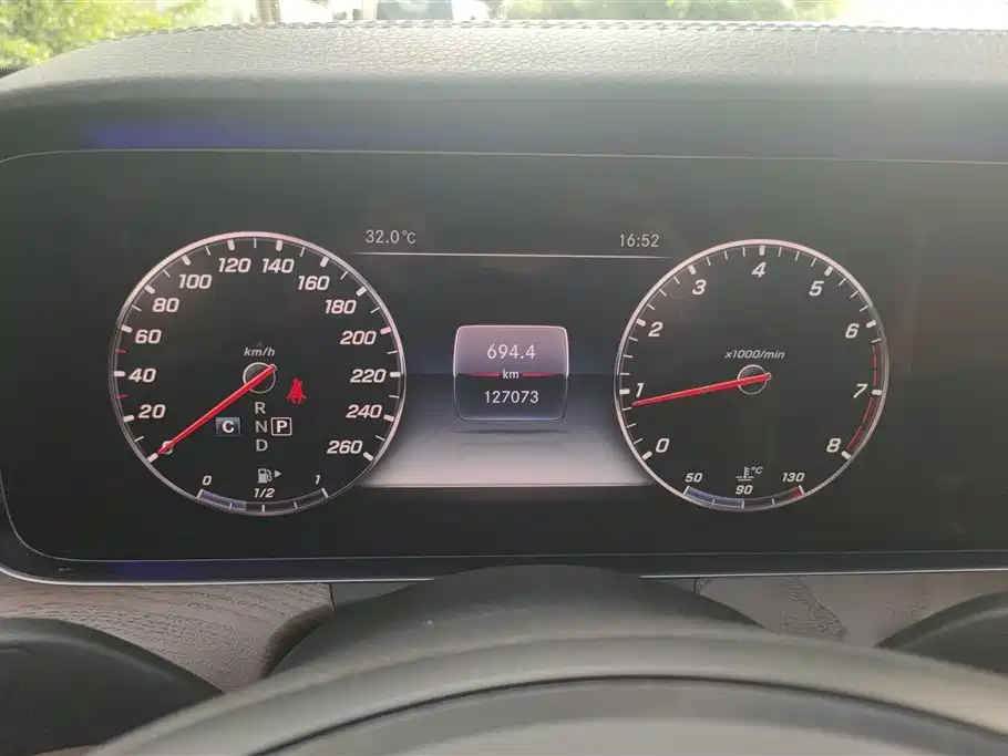Mercedes-Benz E-Class 2018 Facelift E 200 L фото 14