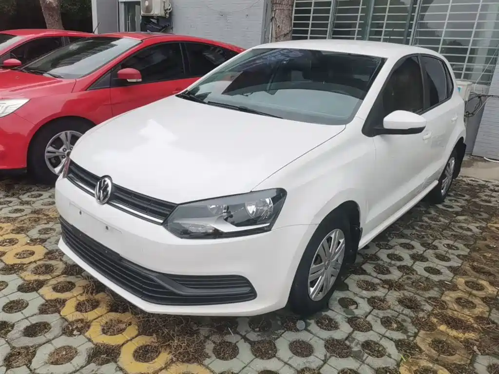 Volkswagen Polo 2016 1.4L Manual Trend фото 2