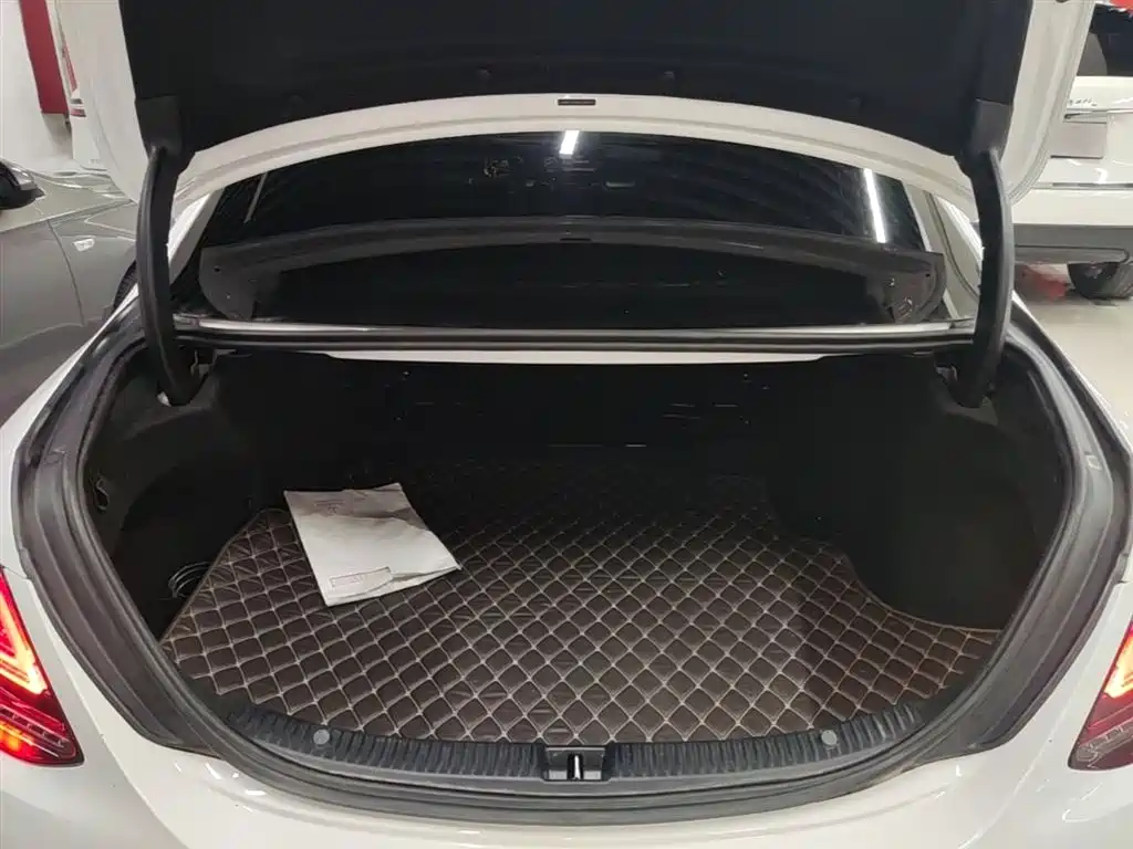Mercedes-Benz C-Class 2019 Facelift C 260 L Sport фото 19