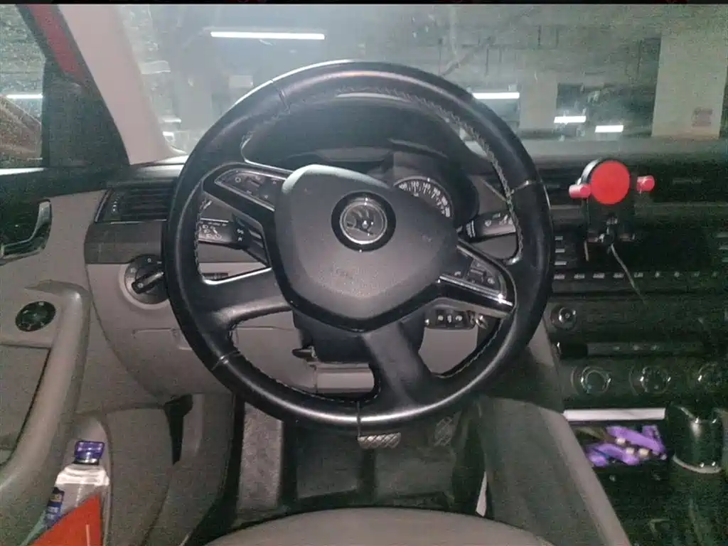 Škoda Octavia 2015 1.6L Automatic逸杰版 фото 13