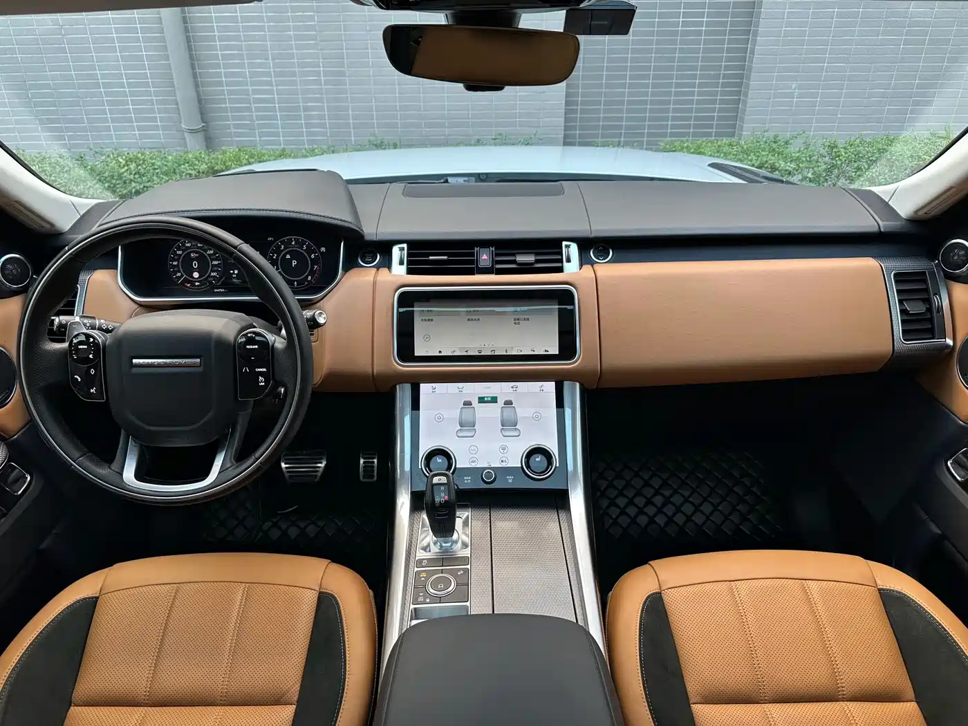 Land Rover Range Rover Sport 2022 3.0 L6 Gloss Black Edition фото 6