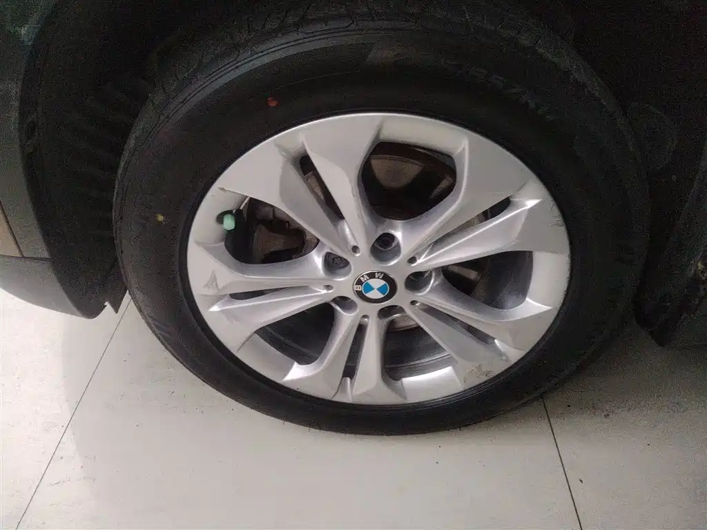 BMW X1 2016 sDrive18Li Premium Model фото 22