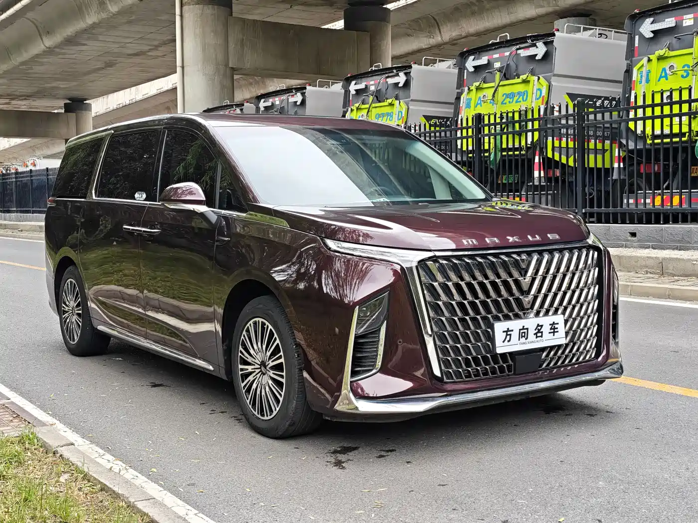 SAIC Maxus Maxus G90 2024 2.0T Interstellar 7-Seater фото 4