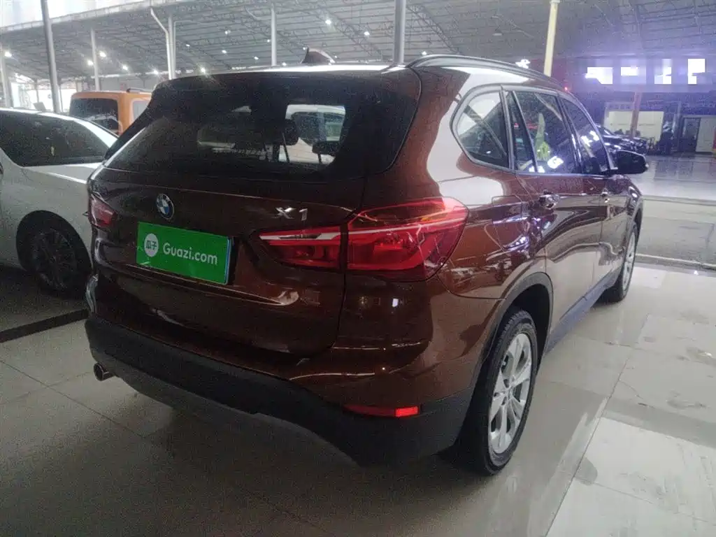 BMW X1 2016 sDrive18Li Premium Model фото 7