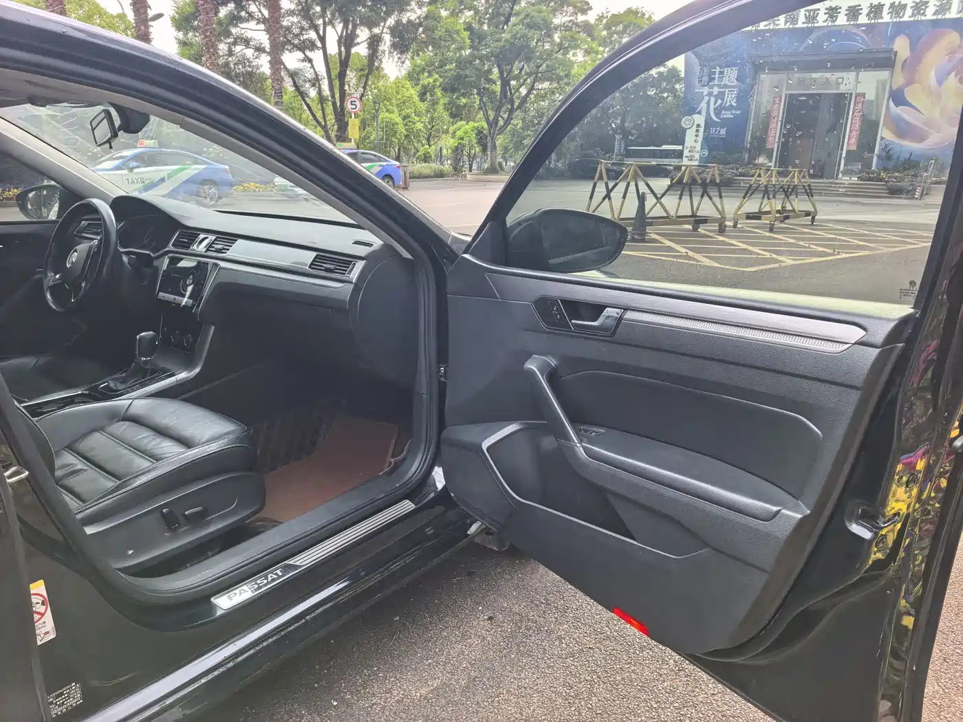 Volkswagen Passat 2017 280TSI DSG Prestige фото 6